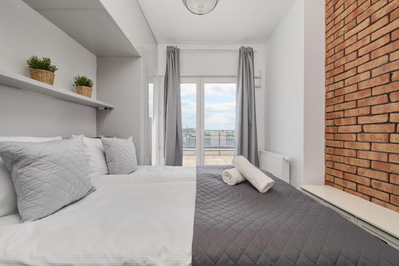 Stylish Kosciuszki Apartaments Near The Market Square With Free Garage Wroclaw By Noclegi Renters Breslávia Exterior foto