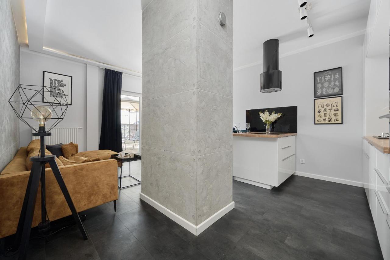 Stylish Kosciuszki Apartaments Near The Market Square With Free Garage Wroclaw By Noclegi Renters Breslávia Exterior foto