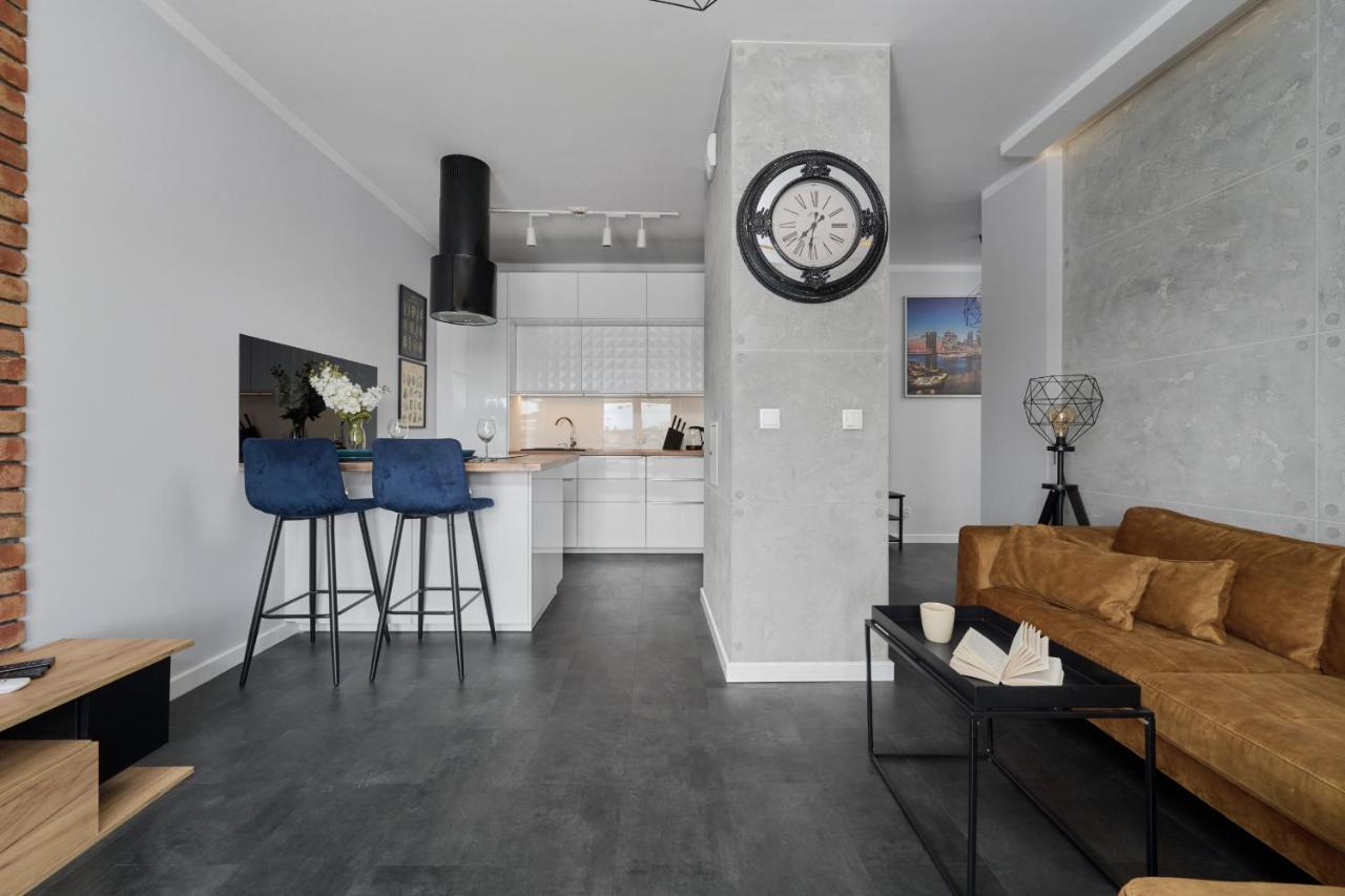 Stylish Kosciuszki Apartaments Near The Market Square With Free Garage Wroclaw By Noclegi Renters Breslávia Exterior foto