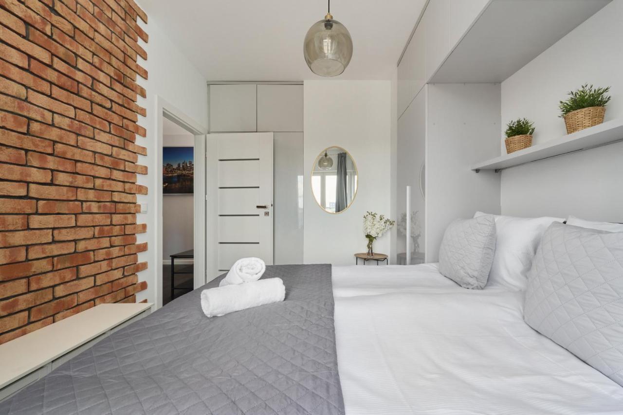 Stylish Kosciuszki Apartaments Near The Market Square With Free Garage Wroclaw By Noclegi Renters Breslávia Exterior foto