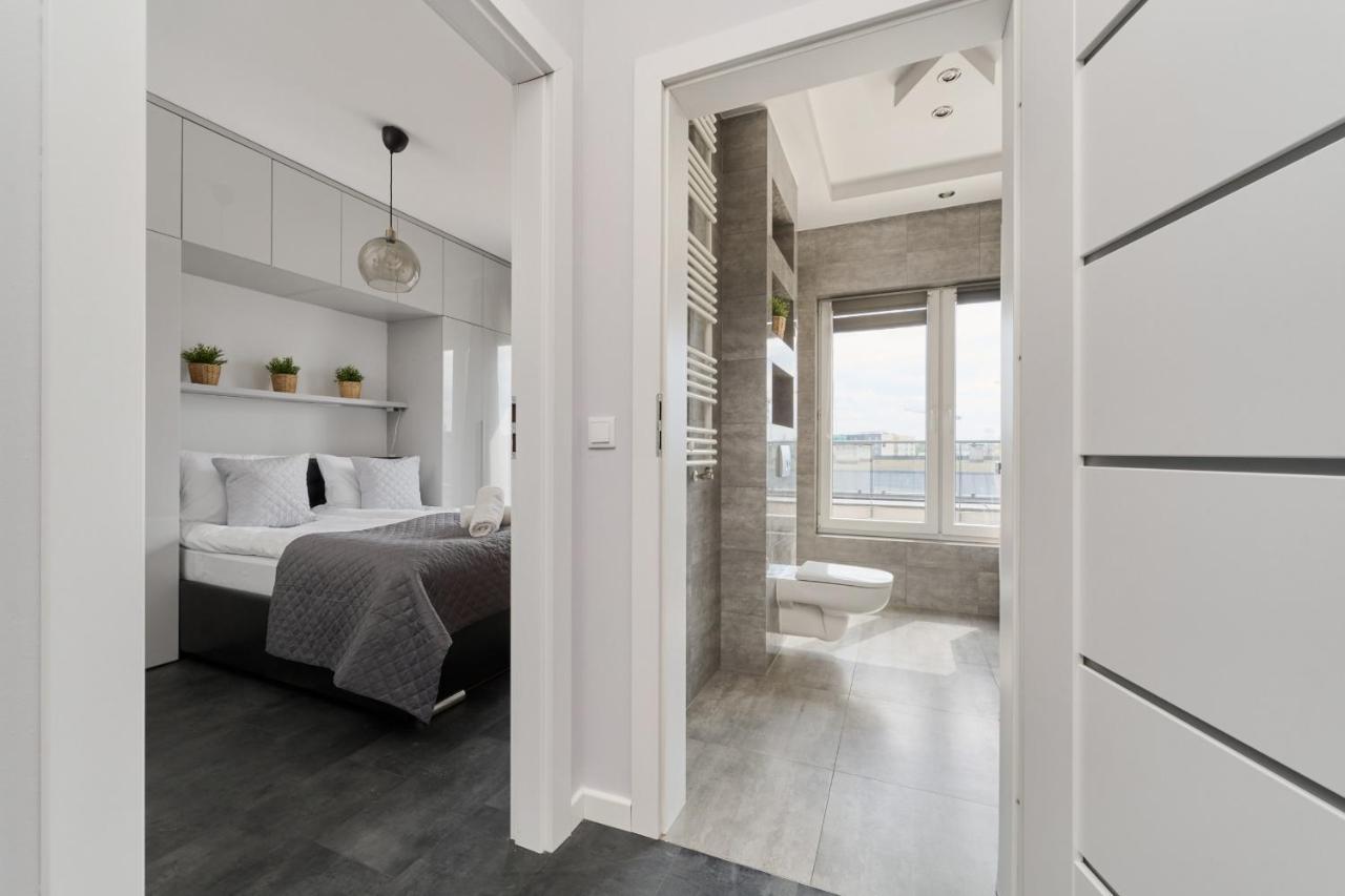 Stylish Kosciuszki Apartaments Near The Market Square With Free Garage Wroclaw By Noclegi Renters Breslávia Exterior foto