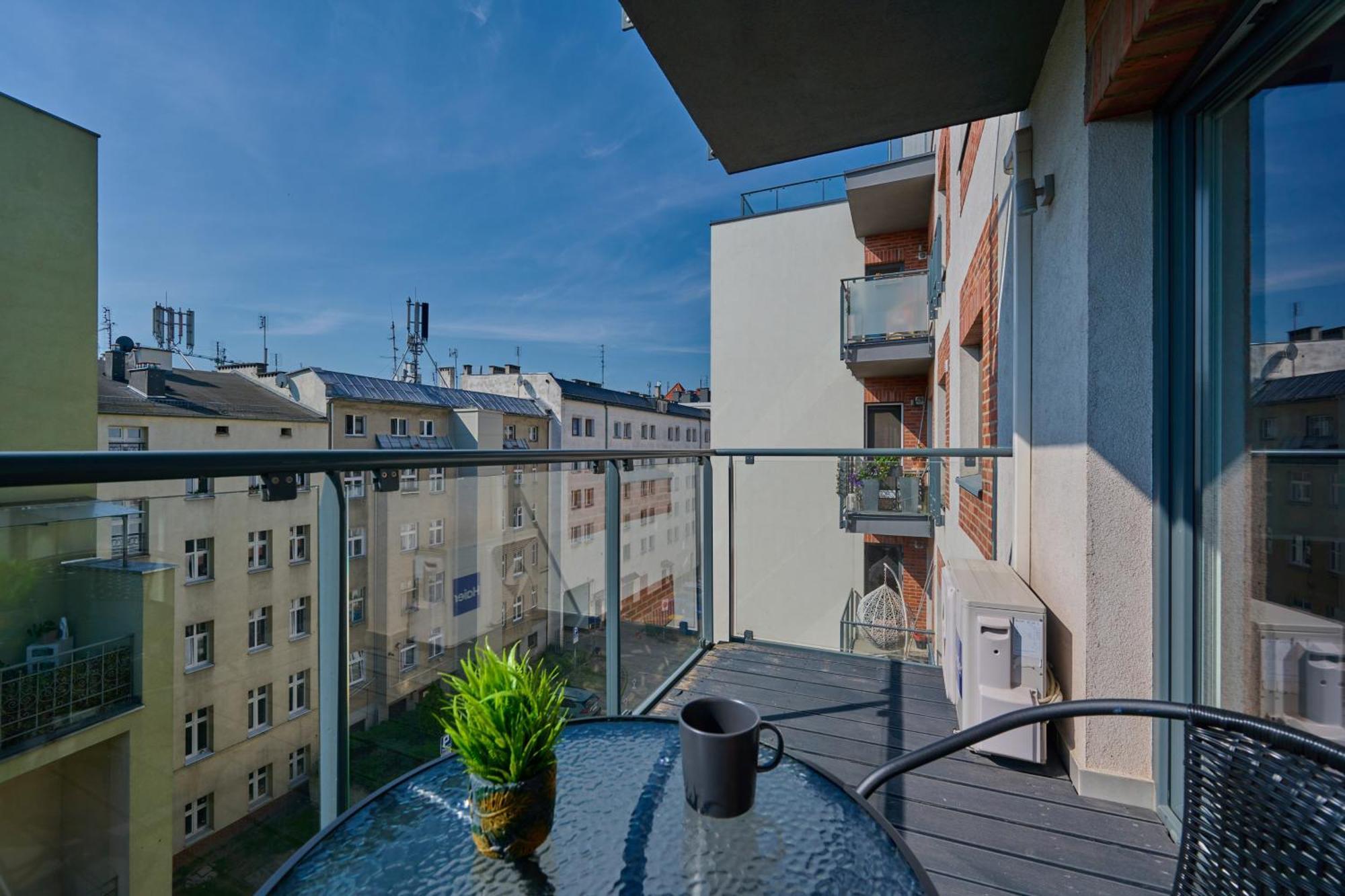 Stylish Kosciuszki Apartaments Near The Market Square With Free Garage Wroclaw By Noclegi Renters Breslávia Exterior foto