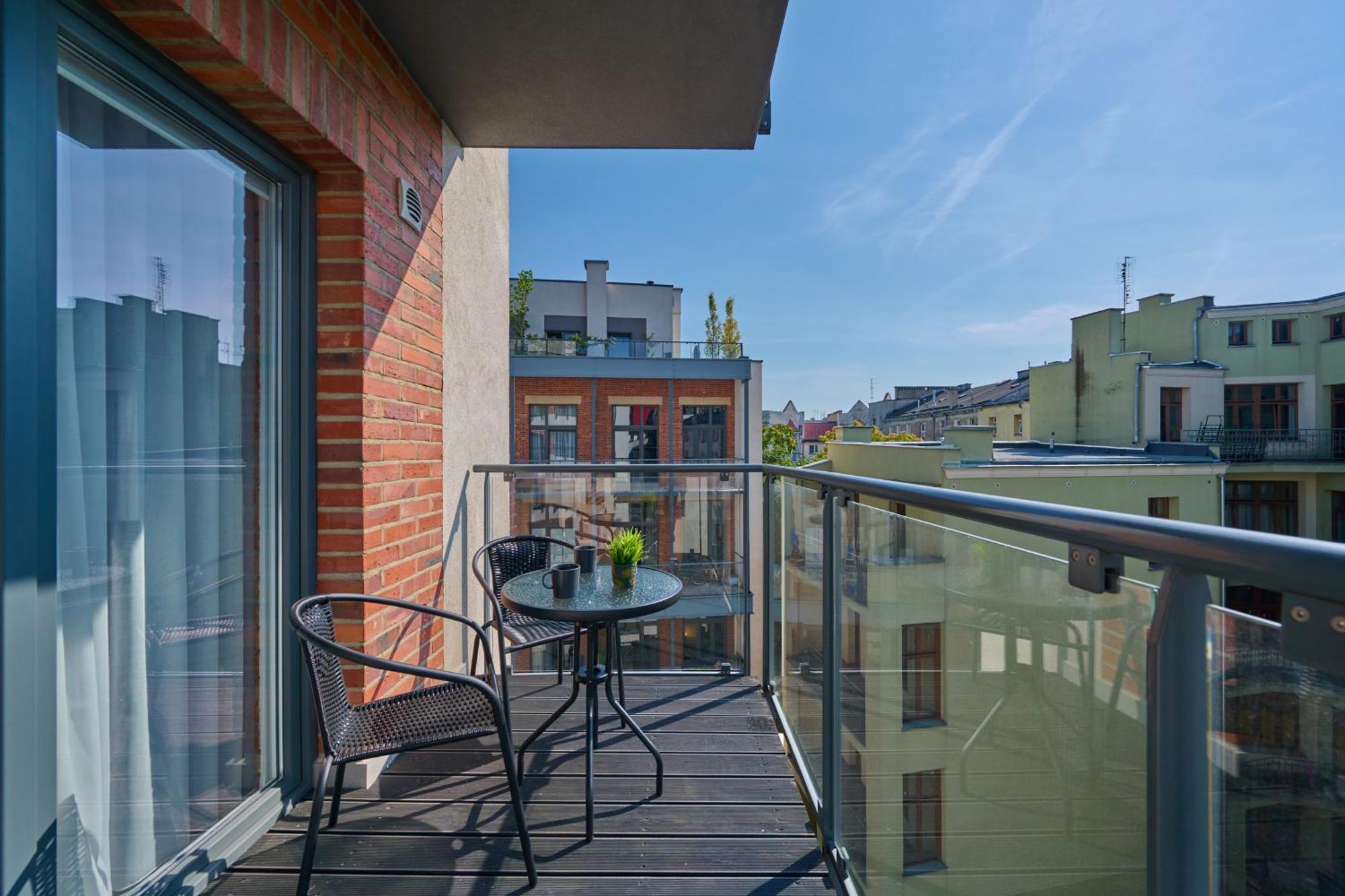 Stylish Kosciuszki Apartaments Near The Market Square With Free Garage Wroclaw By Noclegi Renters Breslávia Exterior foto