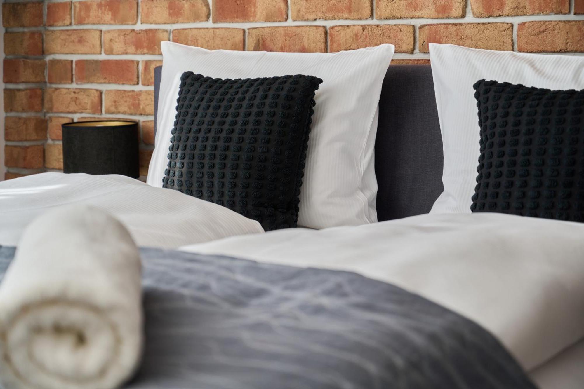 Stylish Kosciuszki Apartaments Near The Market Square With Free Garage Wroclaw By Noclegi Renters Breslávia Exterior foto