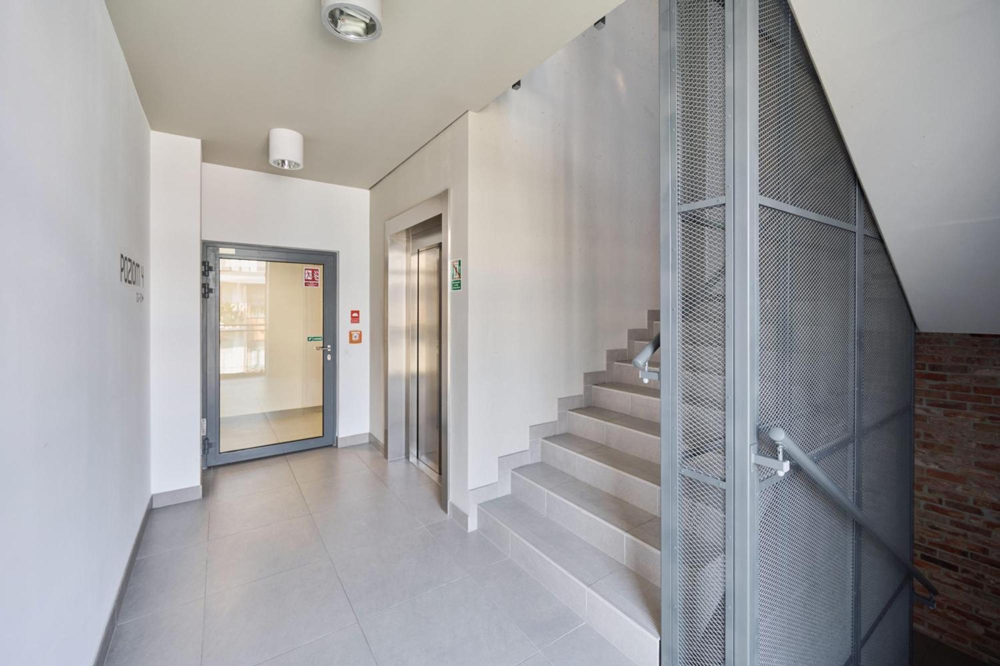 Stylish Kosciuszki Apartaments Near The Market Square With Free Garage Wroclaw By Noclegi Renters Breslávia Exterior foto