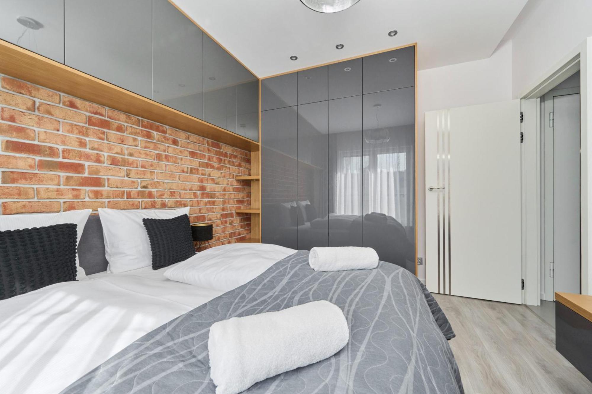 Stylish Kosciuszki Apartaments Near The Market Square With Free Garage Wroclaw By Noclegi Renters Breslávia Exterior foto